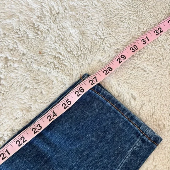 American Eagle Tomgirl Jeans - Picture 8 of 9